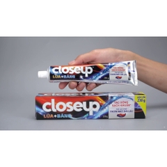 KEM ĐÁNH RĂNG CLOSEUP LỬA BĂNG 180G THƠM MÁT ĐẾN TỪNG HƠI THỞ