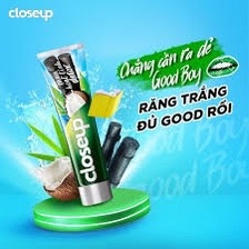 KEM ĐÁNH RĂNG CLOSEUP DETOX THAN HOẠT TÍNH 180G TRẮNG SÁNG TỰ TIN