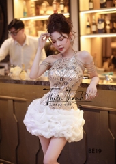 Đầm Yếm Ngắn Tráng Gương Mắt Xích Tay Rơi Nhún Phồng