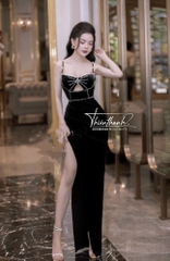 Đầm Dài Hai Dây Đính Kết Hình Nơ Xẻ Tà