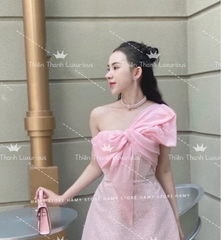 Đầm TK Ngắn Nơ Kim Tuyến Lệch Vai