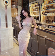 Đầm Hai Dây Dài Xẻ Tà Đính Kết