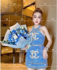 Set QCCC Chanel Ngắn Áo Cổ Yếm Mix Chân Váy Vẩy Cá Đính Đá