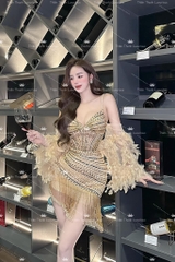 Đầm Hai Dây Ngắn Ống Tay Rơi Tua Rua Đính Kết