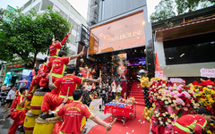 90s House - 90 Lê Thị Riêng Quận 1