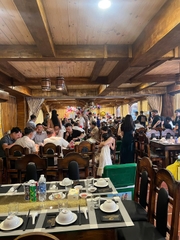 Nhà Hàng Ẩm Thực Đệ Nhất Hương Việt - 202B Hoàng Văn Thụ, Phú Nhuận