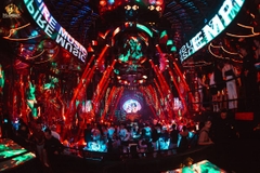 Empire Club – 8 Nguyễn Văn Tráng, Quận 1