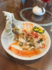 Hạc Cầm Restaurant - 561 Trần Hưng Đạo
