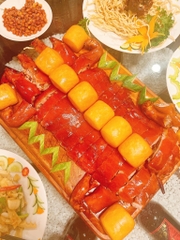 Nhà hàng Hàn Huyên - Số 2 Hồ Biểu Chánh, Quận Phú Nhuận