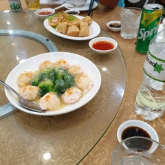 Hồng Phong 雄峯 - 305 Âu Cơ, Quận Tân Phú