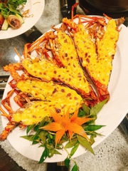 Nhà hàng Hàn Huyên - Số 2 Hồ Biểu Chánh, Quận Phú Nhuận