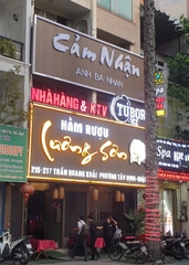 Nhà Hàng Hầm Rượu Lương Sơn - 215 Trần Quang Khải, Tân Định, Quận 1