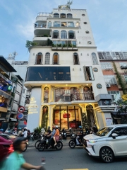 Quế Tương Lầu 桂湘楼 - 211 Hoàng Sa, Quận 1