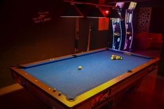Maze Bar Darts & Pool - 143 Tôn Thất Đạm