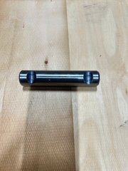 Trục ắc nhíp 28x135 ( loại trơn )