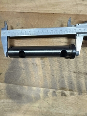 Trục ắc nhíp Mooc 28x155 (loại có đế)