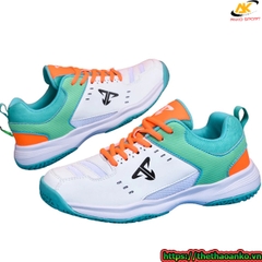 Giày pickleball Tesla 5528 chất liệu vải lưới thoáng khí kết hợp da PU mang lại sự trẻ trung khi sử dụng