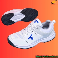 Giày pickleball Tesla 5528 chất liệu vải lưới thoáng khí kết hợp da PU mang lại sự trẻ trung khi sử dụng