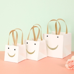 Túi giấy Cao Cấp Hình Mặt Cười Tạo Cảm Xúc Cho Khách Hàng 3 kích thước 10, 12, 15 cm