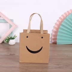 Túi giấy Cao Cấp Hình Mặt Cười Tạo Cảm Xúc Cho Khách Hàng 3 kích thước 10, 12, 15 cm