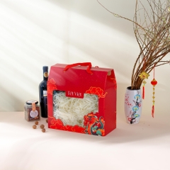 Hộp quà tết sang trọng màu đỏ kèm rơm lót, có quai xách - HQT13