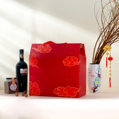Hộp quà tết sang trọng màu đỏ kèm rơm lót, có quai xách - HQT13