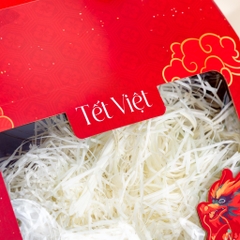 Hộp quà tết sang trọng màu đỏ kèm rơm lót, có quai xách - HQT13