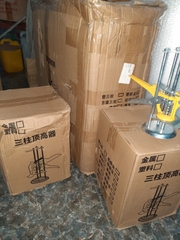 Kích chân gạch 500gam - Kích 3 trụ vàng