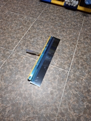 Bàn cào thép dài 56cm + 1 Lưỡi phẳng. Thi công sơn Epoxy, chống thấm polyurethane, vữa tự san phẳng