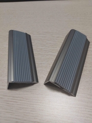 Nẹp nhôm chống trơn bậc cầu thang 12x41x2700mm