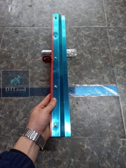 Bàn cào thép dài 56cm + 1 Lược răng cưa 3mm. Thi công sơn Epoxy, chống thấm polyurethane, vữa tự san phẳng