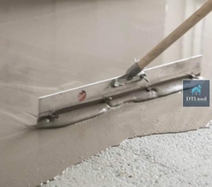 Bàn cào sơn tự san Polyurethane, bàn cào thi công vữa tự san phẳng. Bàn cào điều chỉnh răng lược 0mm đến 30mm, dài 61cm( Không bao gồm cán-gậy)