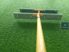 Bàn cào sơn tự san Polyurethane, bàn cào thi công vữa tự san phẳng. Bàn cào điều chỉnh răng lược 0mm đến 30mm, dài 61cm( Không bao gồm cán-gậy)