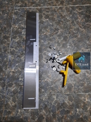 Bàn cào sơn tự san Polyurethane, bàn cào thi công vữa tự san phẳng. Bàn cào điều chỉnh răng lược 0mm đến 30mm, dài 61cm( Không bao gồm cán-gậy)