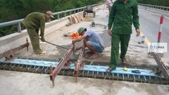 Bond Grout 25kg M60 - Vữa tự chảy không co cường độ 60MPa