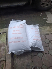 Hạt thủy tinh BS 6088A-JGB-M11 25Kg - Cát phản quang. Bi thủy tinh phản quang