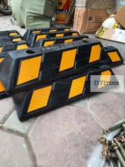 Chặn Bánh Xe Cao Su 500x150x100mm SDTL | Cục Chặn Lùi Xe Ô Tô Cho Tầng Hầm & Bãi Đỗ Xe