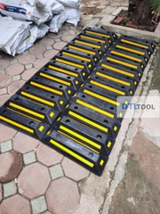 Chặn Bánh Xe Cao Su 560x160x100mm SDTL - Decal Phản Quang Dài | Cục Chặn Lùi Xe Ô Tô Cho Tầng Hầm & Bãi Đỗ Xe