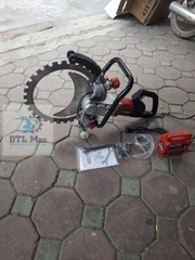 Máy cắt bê tông cầm tay D425 - Cưa vòng, tường 7200W