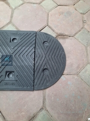 Đầu gờ giảm tốc 350x170x40mm lắp cho gờ 1000x350x40mm KK100T