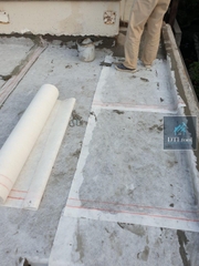 Dụng cụ thi công gạt keo 30cm. Thi công màng chống thấm 3 lớp PPE, PPP, PE, gạt hồ dầu chống thấm