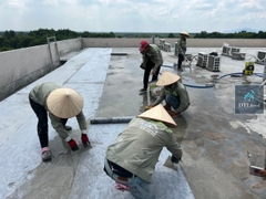 Dụng cụ thi công gạt keo 50cm. Thi công màng chống thấm 3 lớp PPE, PPP, PE, gạt hồ dầu chống thấm