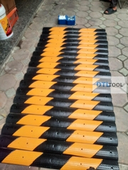 Gờ Giảm Tốc Cao Su 1000x100x20mm SDTL | Gờ Giảm Tốc Xe Máy Sọc Chéo