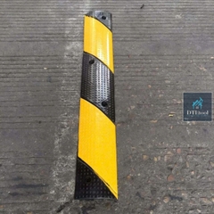 Gờ giảm tốc cao su 1000x150x30mm + Rãnh luồn dây gầm 20x20mm