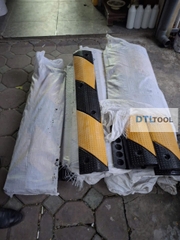 Gờ Giảm Tốc Cao Su 1000x150x30mm SDTL | Gờ Giảm Tốc Có Rãnh Luồn Dây Gầm 20x20mm