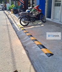 Gờ Giảm Tốc Cao Su 1000x150x30mm SDTL | Gờ Giảm Tốc Có Rãnh Luồn Dây Gầm 20x20mm