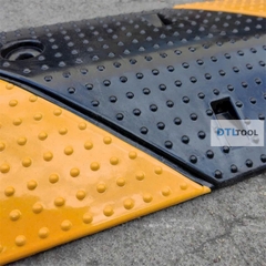 Gờ Giảm Tốc Cao Su 1000x150x30mm SDTL | Gờ Giảm Tốc Có Rãnh Luồn Dây Gầm 20x20mm