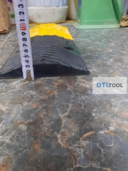 Gờ Giảm Tốc Cao Su 500x200x30mm SDTL | Gờ Hạn Chế Tốc Độ Cho Bãi Xe, Đường Nội Bộ