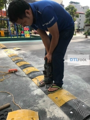 Gờ Giảm Tốc Cao Su 500x320x50mm SDTL | Gờ Hạn Chế Tốc Độ Cho Bãi Xe, Đường Nội Bộ, Khu Dân Cư