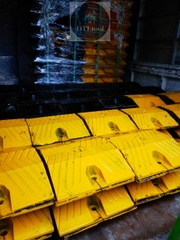 Gờ giảm tốc thép đúc kích thước 250x300x50mm (DxRxC). Chịu tải 100 tấn đến Max 180 tấn